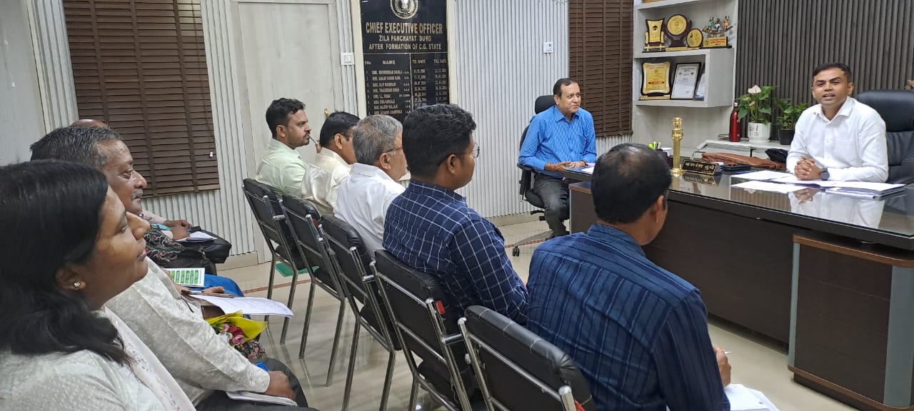 सड़क किनारे आवांरा पशुओं के बैठने उचित व्यवस्था हेतु सीईओ ने जारी किए निर्देश सड़क किनारे आवांरा पशुओं के बैठने उचित व्यवस्था हेतु सीईओ ने जारी किए निर्देश