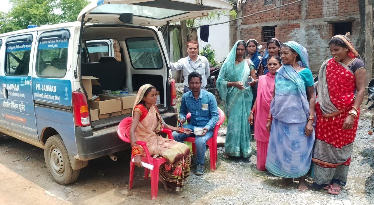 पीएम जनमन योजना के तहत कमार जनजाति के लोग हुए शासन की योजनाओं से लाभान्वित पीएम जनमन योजना के तहत कमार जनजाति के लोग हुए शासन की योजनाओं से लाभान्वित