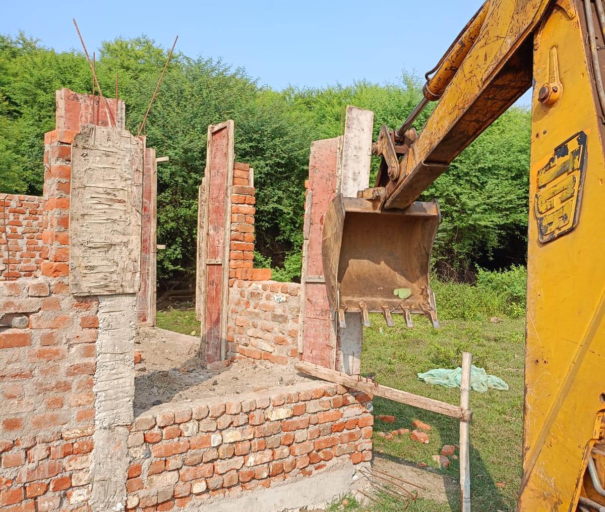 निगम भिलाई के जवाहर नगर क्षेत्र में अवैध अतिक्रमण पर बड़ी कार्यवाही निगम भिलाई के जवाहर नगर क्षेत्र में अवैध अतिक्रमण पर बड़ी कार्यवाही