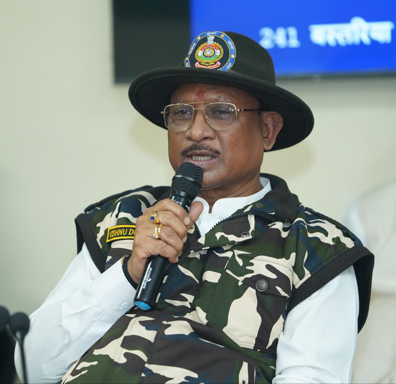 सुकमा मुठभेड़: मुख्यमंत्री ने कहा -उनकी सरकार नक्सलवाद के प्रति ज़ीरो टॉलरेंस की नीति पर कार्य कर रही है सुकमा मुठभेड़: मुख्यमंत्री ने कहा -उनकी सरकार नक्सलवाद के प्रति ज़ीरो टॉलरेंस की नीति पर कार्य कर रही है