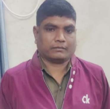 स्मृति नगर चौकी का प्रधान आरक्षक छात्र से 10 हजार रु. की रिश्वत लेने के आरोप में गिरफ्तार स्मृति नगर चौकी का प्रधान आरक्षक छात्र से 10 हजार रु. की रिश्वत लेने के आरोप में गिरफ्तार