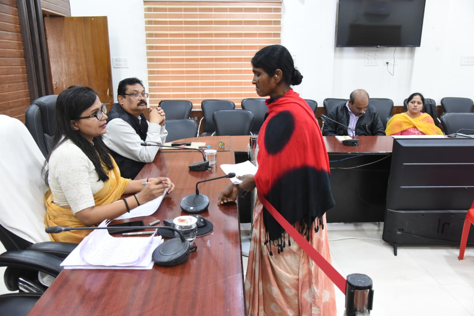 भू-अर्जन क्षतिपूर्ति राशि की मांग, जनदर्शन में लगाई गुहार भू-अर्जन क्षतिपूर्ति राशि की मांग, जनदर्शन में लगाई गुहार