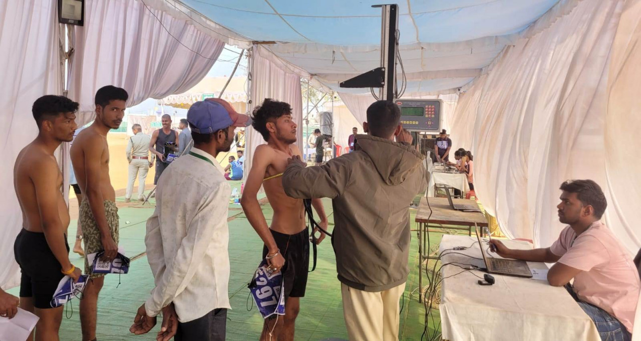 पारदर्शिता और निष्पक्षता से जारी है वनरक्षकों की भर्ती : वनमंत्री केदार कश्यप पारदर्शिता और निष्पक्षता से जारी है वनरक्षकों की भर्ती : वनमंत्री केदार कश्यप