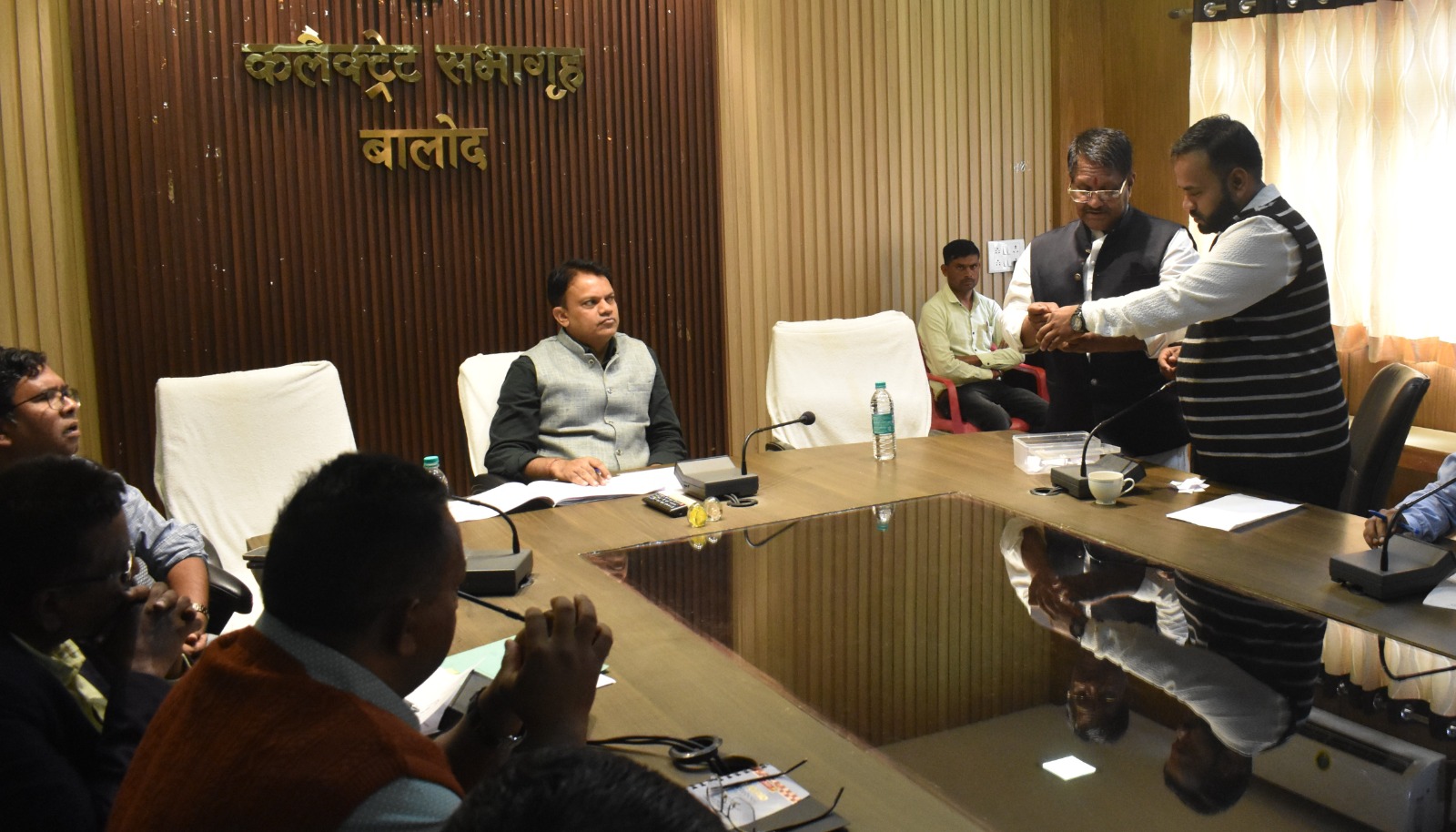 जिले के नगरीय निकायों में पार्षद पद हेतु की गई आरक्षण की कार्यवाही जिले के नगरीय निकायों में पार्षद पद हेतु की गई आरक्षण की कार्यवाही