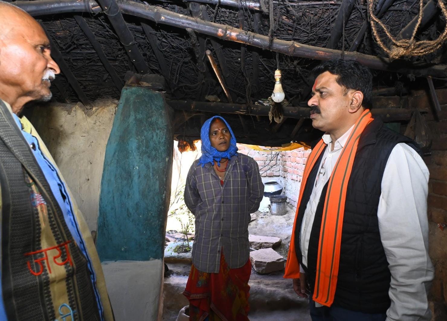 उपमुख्यमंत्री विजय शर्मा ने पीएम आवास के हितग्राहियों से की मुलाकात, निर्माण कार्य की गुणवत्ता पर दिया जोर उपमुख्यमंत्री विजय शर्मा ने पीएम आवास के हितग्राहियों से की मुलाकात, निर्माण कार्य की गुणवत्ता पर दिया जोर