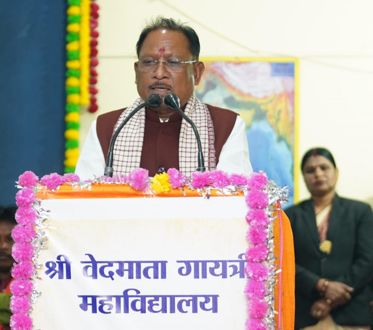 वसुधैव कुटुम्बकं और देशभक्ति का पाठ पढ़ाती है हमारी सनातन परम्परा : मुख्यमंत्री विष्णुदेव साय वसुधैव कुटुम्बकं और देशभक्ति का पाठ पढ़ाती है हमारी सनातन परम्परा : मुख्यमंत्री विष्णुदेव साय