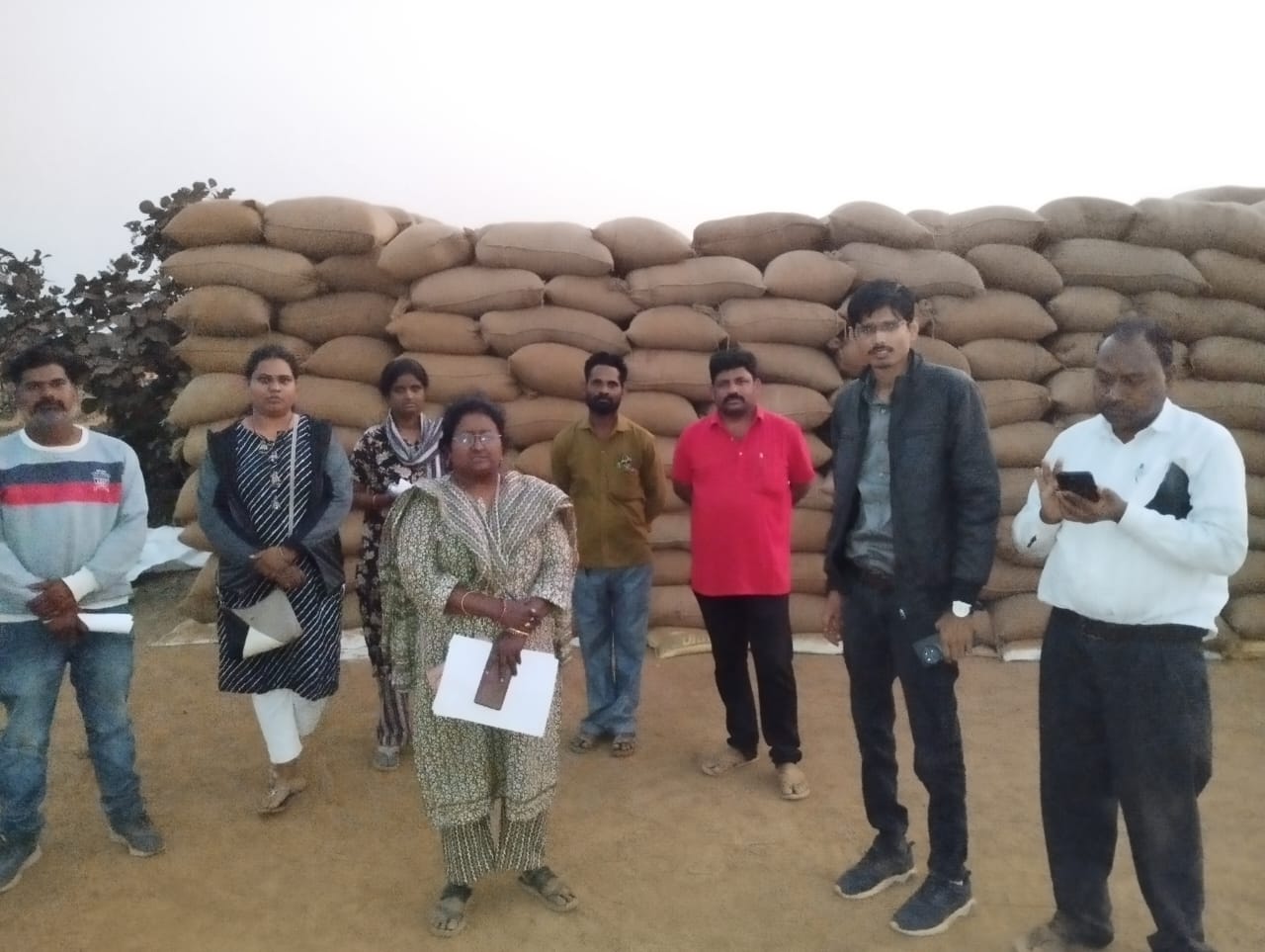 बेचने को धान बचा नहीं और कटा लिए टोकन बेचने को धान बचा नहीं और कटा लिए टोकन