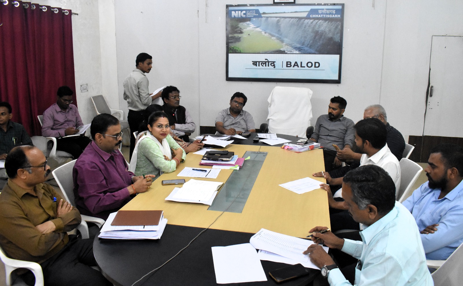 नगरीय निकाय आम निर्वाचन हेतु ईवीएम मशीनों का द्वितीय रेंडमाइजेशन की प्रक्रिया पूर्ण नगरीय निकाय आम निर्वाचन हेतु ईवीएम मशीनों का द्वितीय रेंडमाइजेशन की प्रक्रिया पूर्ण