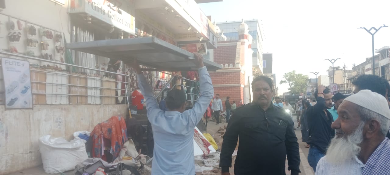 टीम प्रहरी अभियान: राजधानी के यातायात को सुगम और व्यवस्थित करने जिला प्रशासन चला रही अभियान टीम प्रहरी अभियान: राजधानी के यातायात को सुगम और व्यवस्थित करने जिला प्रशासन चला रही अभियान