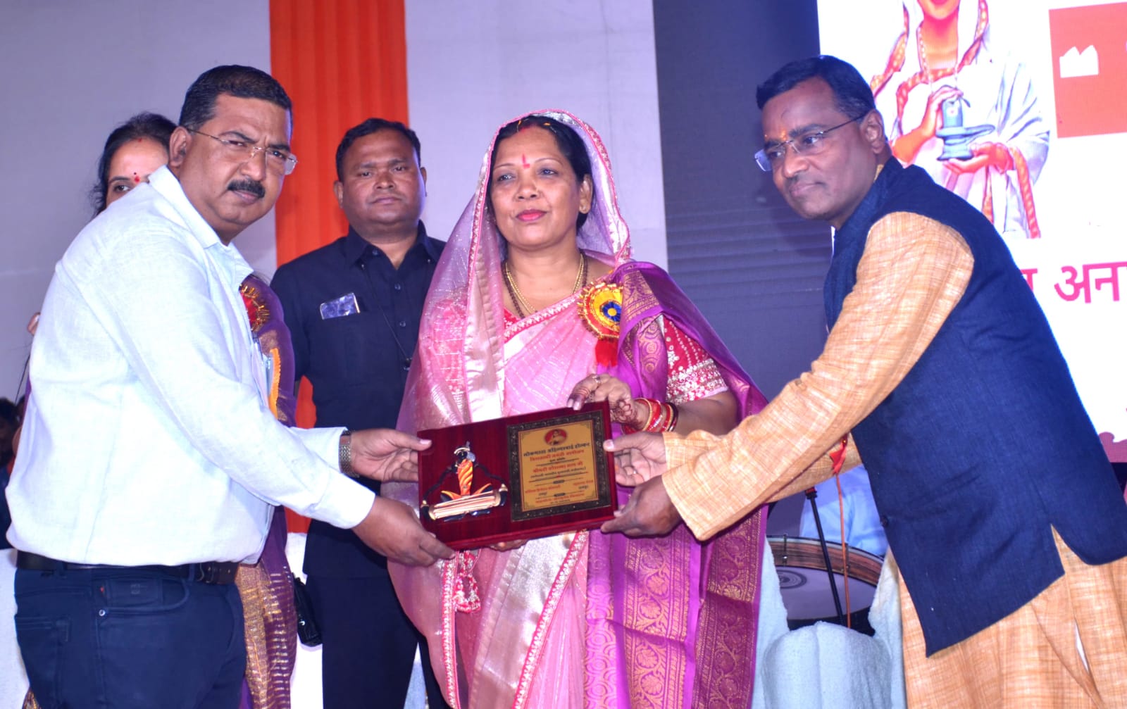 हर जिले में हो संस्कृत की पाठशाला: कौशल्या देवी साय हर जिले में हो संस्कृत की पाठशाला: कौशल्या देवी साय