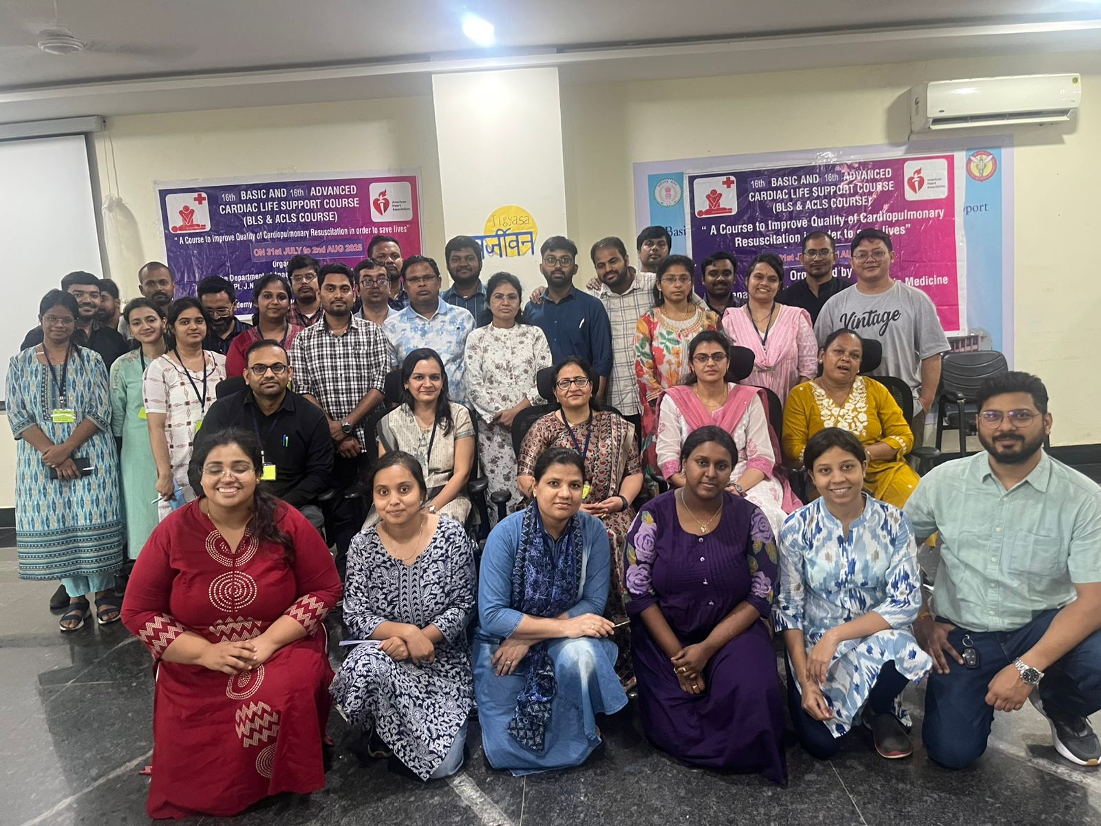 पं. नेहरू मेडिकल कॉलेज में बीएलएस एवं एसीएलएस कार्यशाला का सफल आयोजन पं. नेहरू मेडिकल कॉलेज में बीएलएस एवं एसीएलएस कार्यशाला का सफल आयोजन