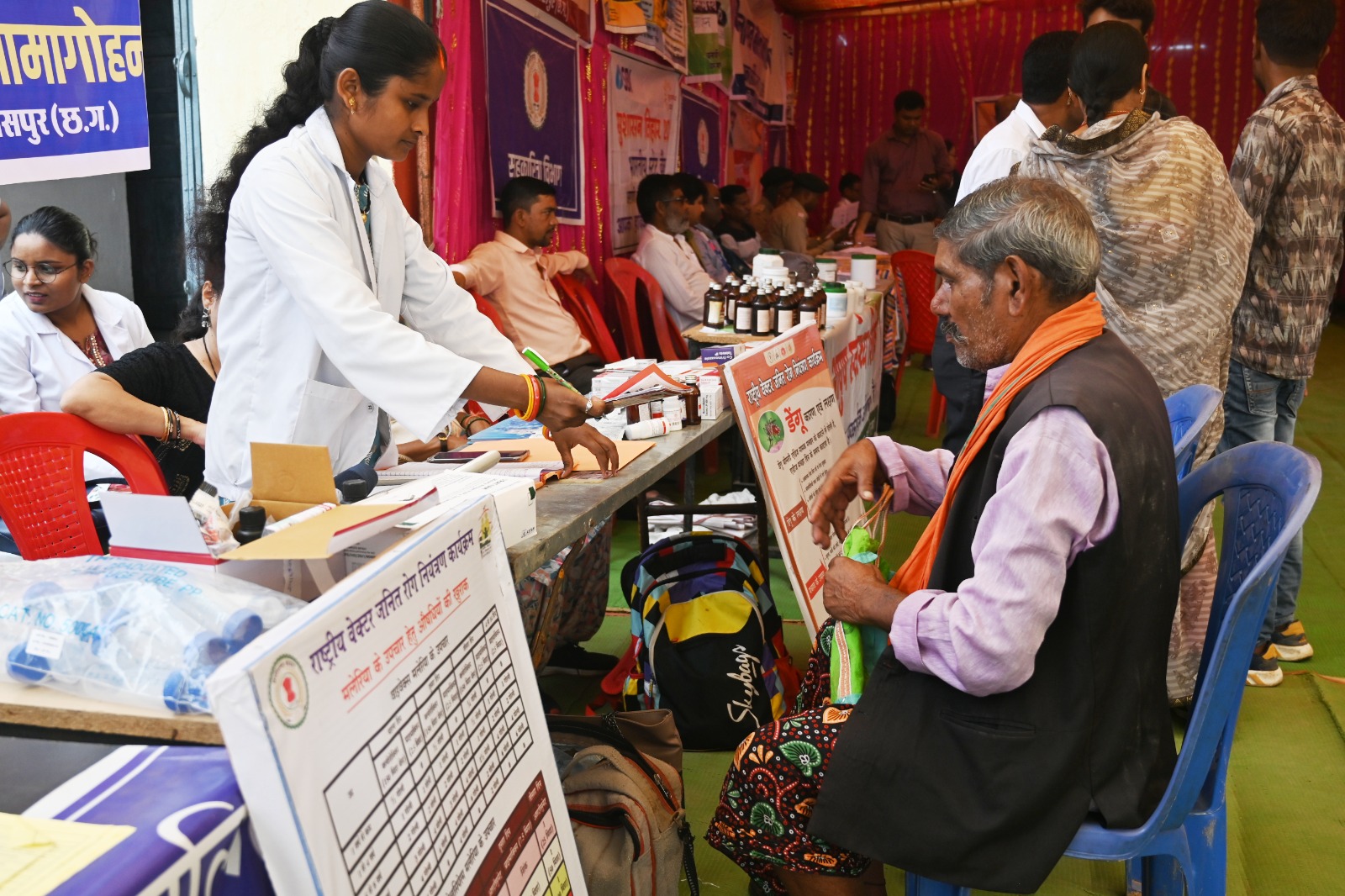 मुख्यमंत्री के दौरे का असर, आमगोहन निराकरण शिविर में समस्याओं का त्वरित समाधान मुख्यमंत्री के दौरे का असर, आमगोहन निराकरण शिविर में समस्याओं का त्वरित समाधान