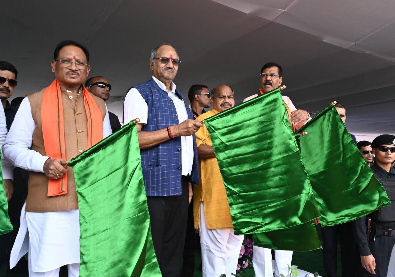 प्रधानमंत्री की विशेष पहल से बस्तर समेत प्रदेश भर में रेल सेवाओं का बढ़ा दायरा : मुख्यमंत्री श्री साय प्रधानमंत्री की विशेष पहल से बस्तर समेत प्रदेश भर में रेल सेवाओं का बढ़ा दायरा : मुख्यमंत्री श्री साय