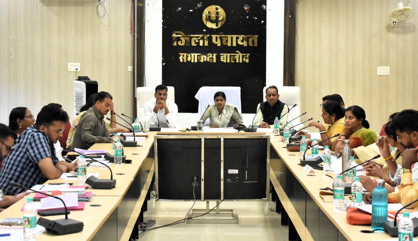 सौहार्दपूर्ण वातावरण में संपन्न हुआ जिला पंचायत बालोद के सामान्य सभा की बैठक सौहार्दपूर्ण वातावरण में संपन्न हुआ जिला पंचायत बालोद के सामान्य सभा की बैठक