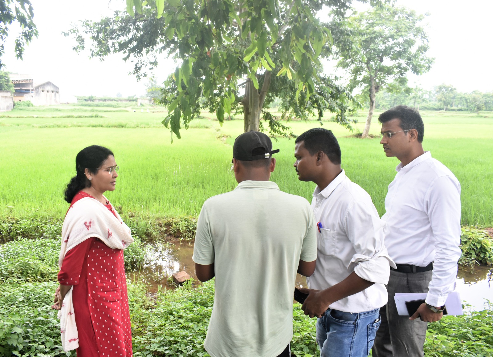 बालोद जिले में डिजिटल फसल सर्वेक्षण कार्य प्रारंभ बालोद जिले में डिजिटल फसल सर्वेक्षण कार्य प्रारंभ