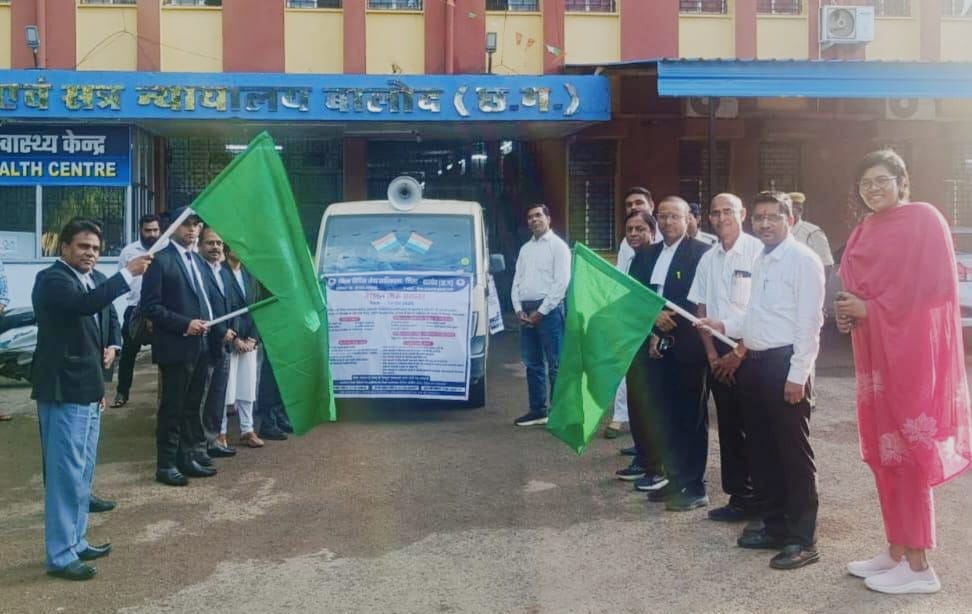 नेशनल लोक अदालत के प्रचार-प्रसार हेतु मोबाईल वेन को दिखाई गई हरी झंडी नेशनल लोक अदालत के प्रचार-प्रसार हेतु मोबाईल वेन को दिखाई गई हरी झंडी