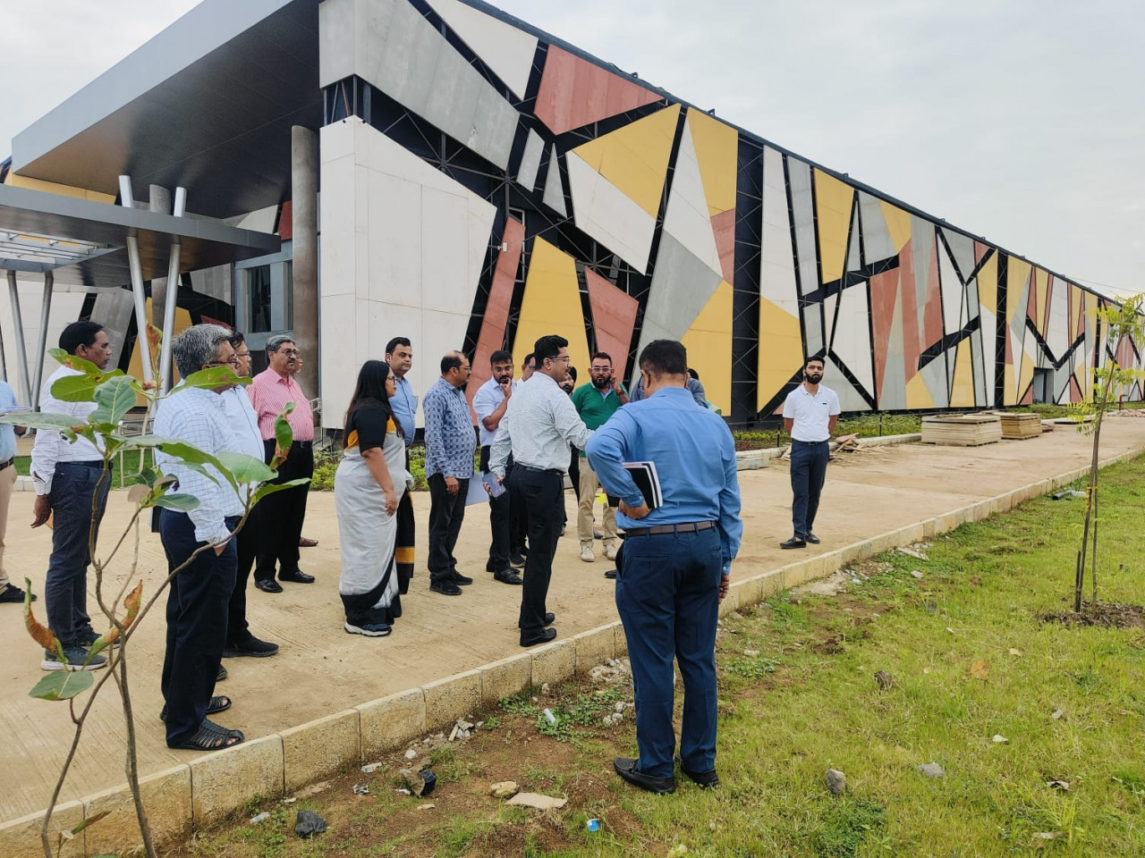 नवा रायपुर में आदिवासी स्वतंत्रता संग्राम सेनानियों पर निर्माणाधीन जीवंत संग्रहालय पूर्णतः की ओर नवा रायपुर में आदिवासी स्वतंत्रता संग्राम सेनानियों पर निर्माणाधीन जीवंत संग्रहालय पूर्णतः की ओर