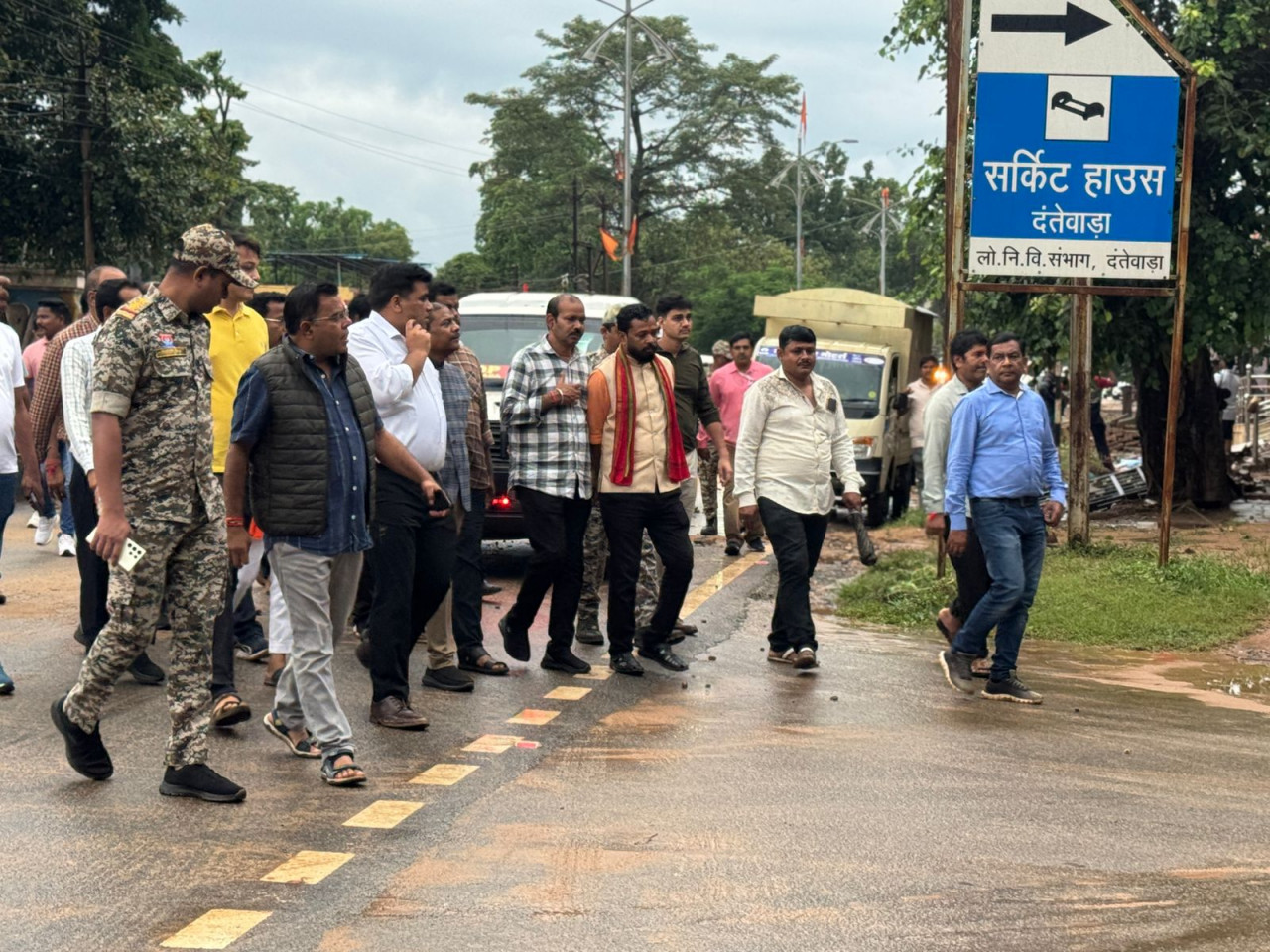 अतिवर्षा प्रभावित इलाकों का प्रभारी मंत्री केदार कश्यप ने लिया जायजा अतिवर्षा प्रभावित इलाकों का प्रभारी मंत्री केदार कश्यप ने लिया जायजा