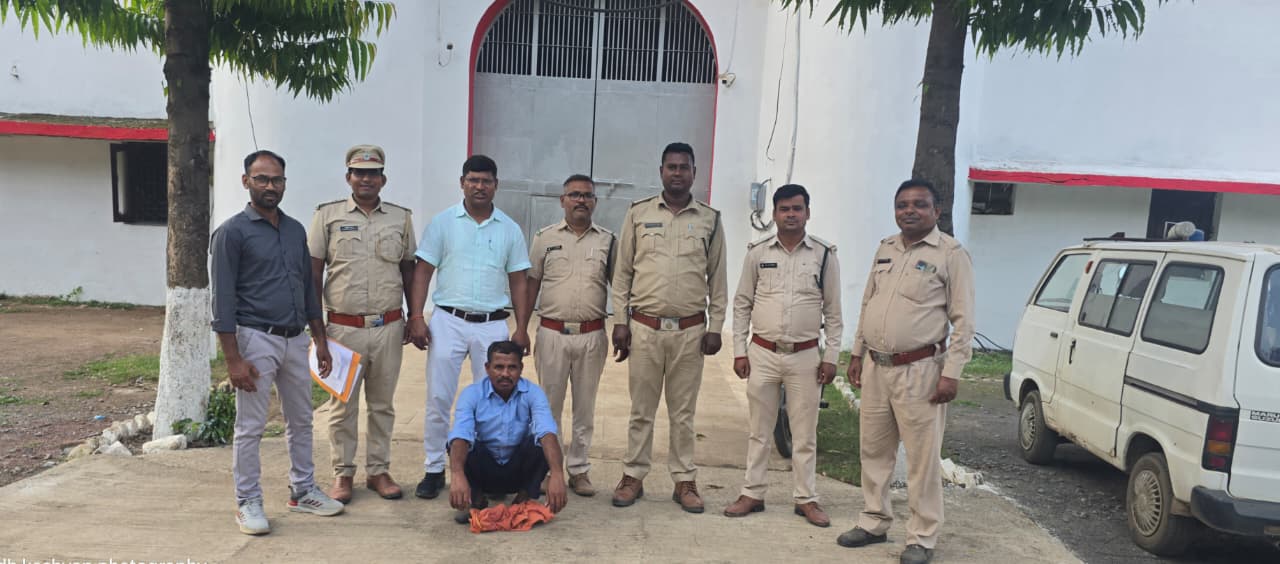 वन विभाग की बड़ी कार्रवाई: अवैध शिकारियों पर शिकंजा, एक आरोपी गिरफ्तार, 12 फरार वन विभाग की बड़ी कार्रवाई: अवैध शिकारियों पर शिकंजा, एक आरोपी गिरफ्तार, 12 फरार