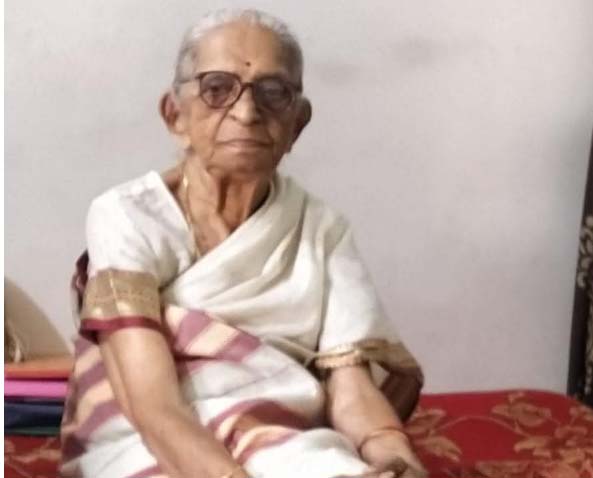 रायपुर की पहली महिला विधायक रजनी ताई उपासने का निधन रायपुर की पहली महिला विधायक रजनी ताई उपासने का निधन