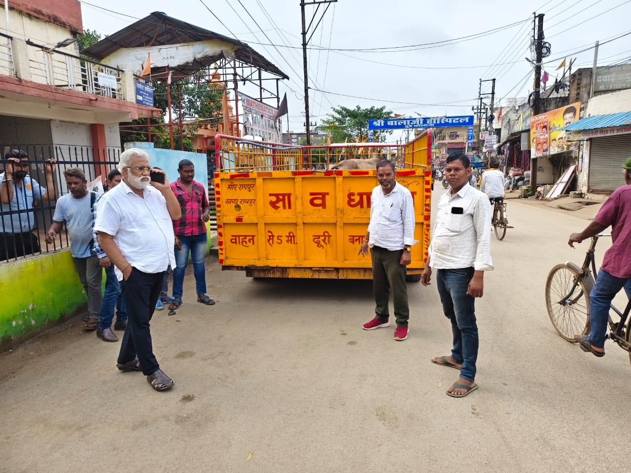 27 दिनों में 1390 आवारा पशुओं को धरपकड़ कर गौठानों में भेजा 27 दिनों में 1390 आवारा पशुओं को धरपकड़ कर गौठानों में भेजा