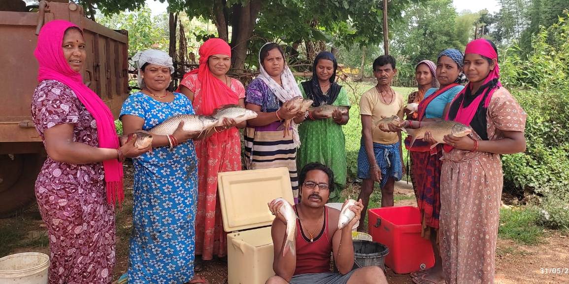 मछली पालन आय का उत्तम साधन मछली पालन आय का उत्तम साधन