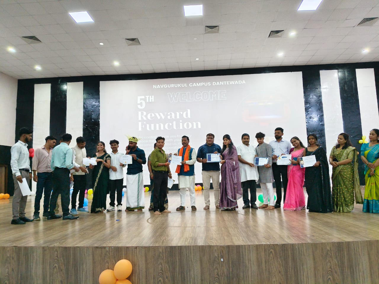 नवगुरुकुल में स्कूल ऑफ प्रोग्रामिंग एवं स्कूल ऑफ बिजनेस (बैच 2025) का भव्य शुभारंभ* नवगुरुकुल में स्कूल ऑफ प्रोग्रामिंग एवं स्कूल ऑफ बिजनेस (बैच 2025) का भव्य शुभारंभ*