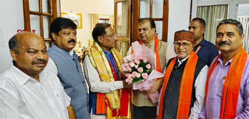 शहर जिला इकाई के नवनियुक्त पदाधिकारियों ने मुख्यमंत्री से सौजन्य भेंट की शहर जिला इकाई के नवनियुक्त पदाधिकारियों ने मुख्यमंत्री से सौजन्य भेंट की