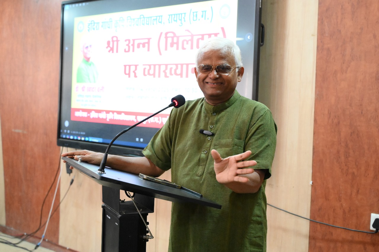 स्वस्थ रहने के लिए दैनिक आहार में श्रीअन्न को शामिल करें : डॉ खादर वली स्वस्थ रहने के लिए दैनिक आहार में श्रीअन्न को शामिल करें : डॉ खादर वली