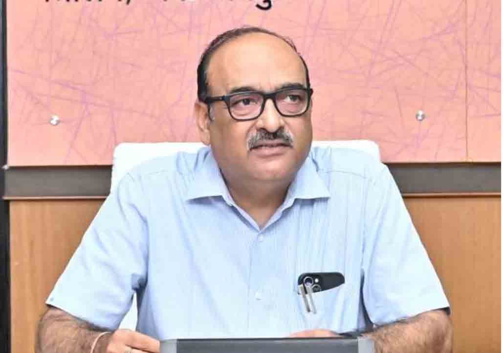 मुख्यमंत्री के निर्देशों पर त्वरित अमल सुनिश्चित करें: मुख्य सचिव मुख्यमंत्री के निर्देशों पर त्वरित अमल सुनिश्चित करें: मुख्य सचिव