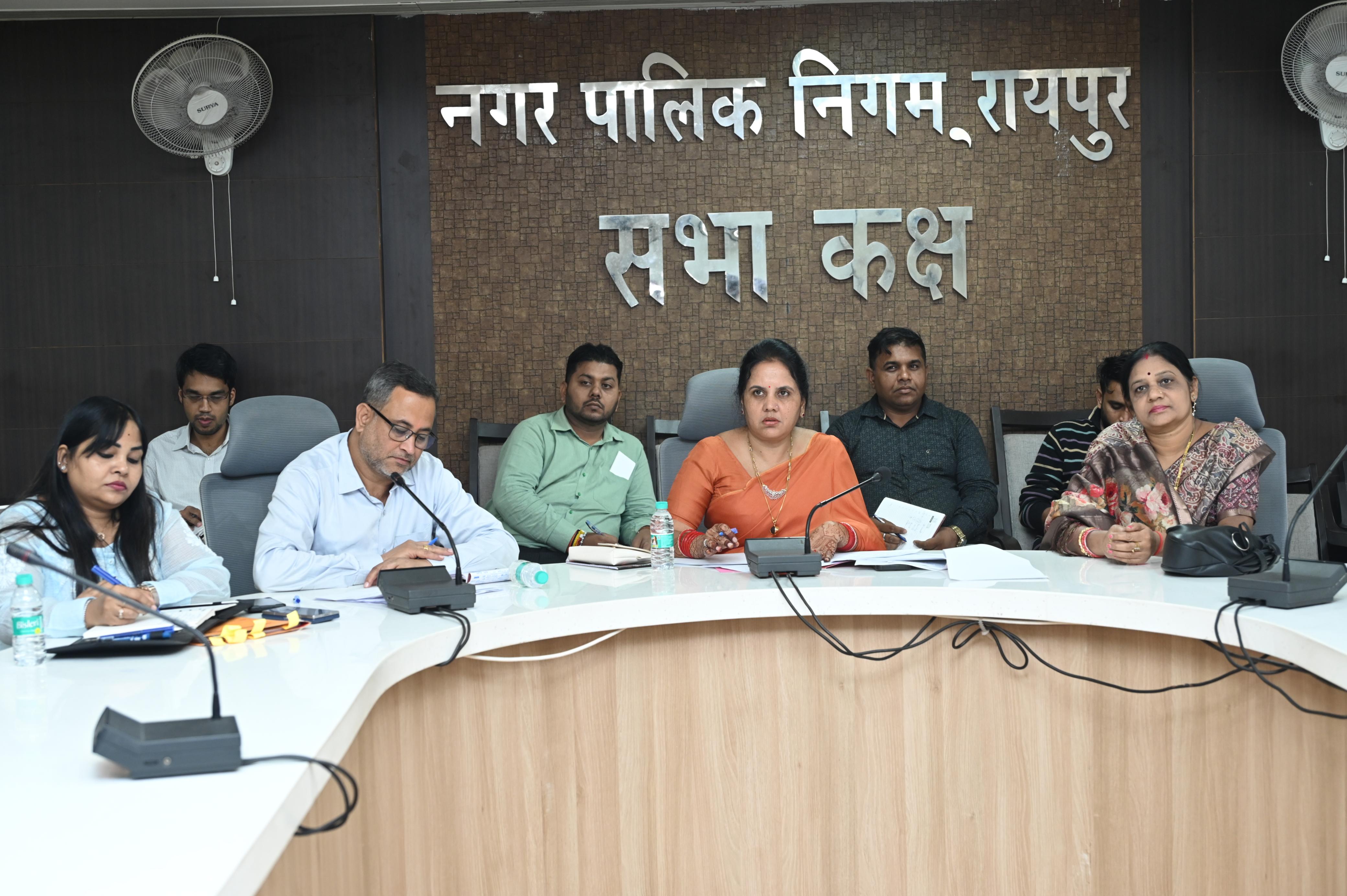 सफ़ाई को लेकर महापौर मीनल सख़्त, कहा- सफाई नहीं तो भुगतान नहीं सफ़ाई को लेकर महापौर मीनल सख़्त, कहा- सफाई नहीं तो भुगतान नहीं