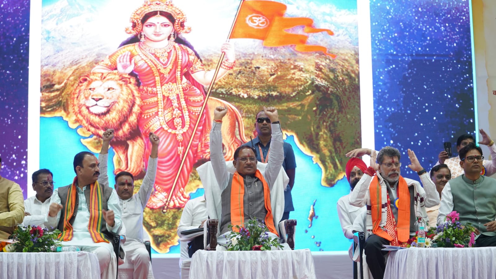 वन्देमातरम् भारत की आत्मा की आवाज है : मुख्यमंत्री साय वन्देमातरम् भारत की आत्मा की आवाज है : मुख्यमंत्री साय