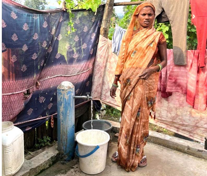 जल जीवन मिशन से बदली ग्राम छतौड़ा की बिंदु कुमारी जीवन : अब घर पर ही मिल रही शुद्ध पेयजल जल जीवन मिशन से बदली ग्राम छतौड़ा की बिंदु कुमारी जीवन : अब घर पर ही मिल रही शुद्ध पेयजल