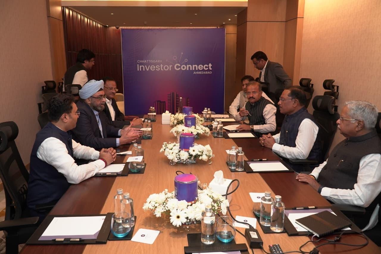 वेल्सपन समूह सहित उद्योगपतियों ने छत्तीसगढ़ में निवेश की इच्छा जताई वेल्सपन समूह सहित उद्योगपतियों ने छत्तीसगढ़ में निवेश की इच्छा जताई
