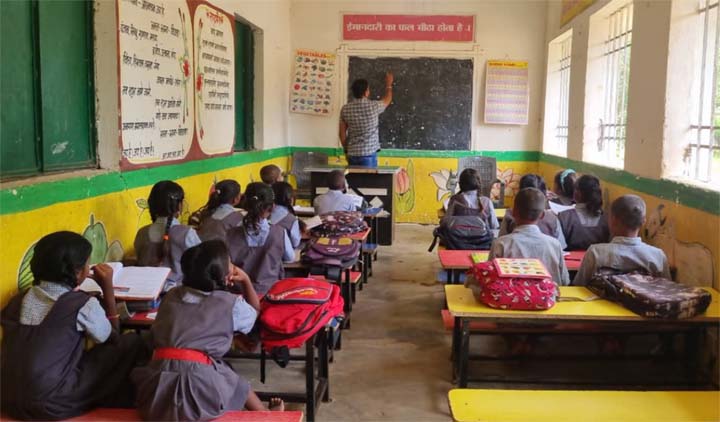 युक्तियुक्तकरण से बदली चचरेल प्राथमिक स्कूल की तस्वीर युक्तियुक्तकरण से बदली चचरेल प्राथमिक स्कूल की तस्वीर