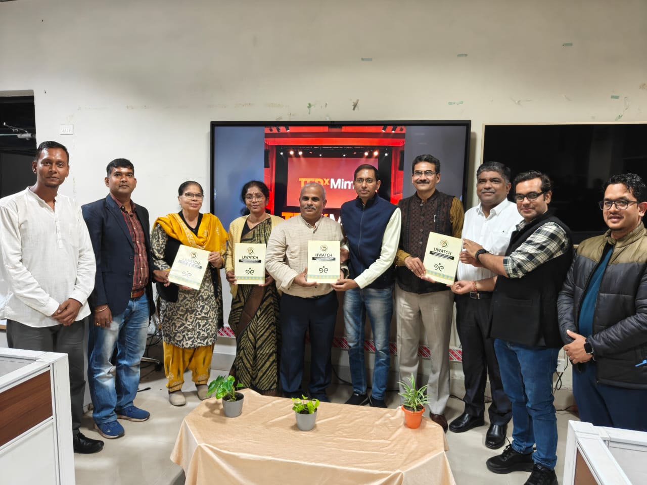 विश्व की प्राचीन पारंपरिक एवं सांस्कृतिक धरोहर पर अंतरराष्ट्रीय शोध पत्रिका का लोकार्पण विश्व की प्राचीन पारंपरिक एवं सांस्कृतिक धरोहर पर अंतरराष्ट्रीय शोध पत्रिका का लोकार्पण