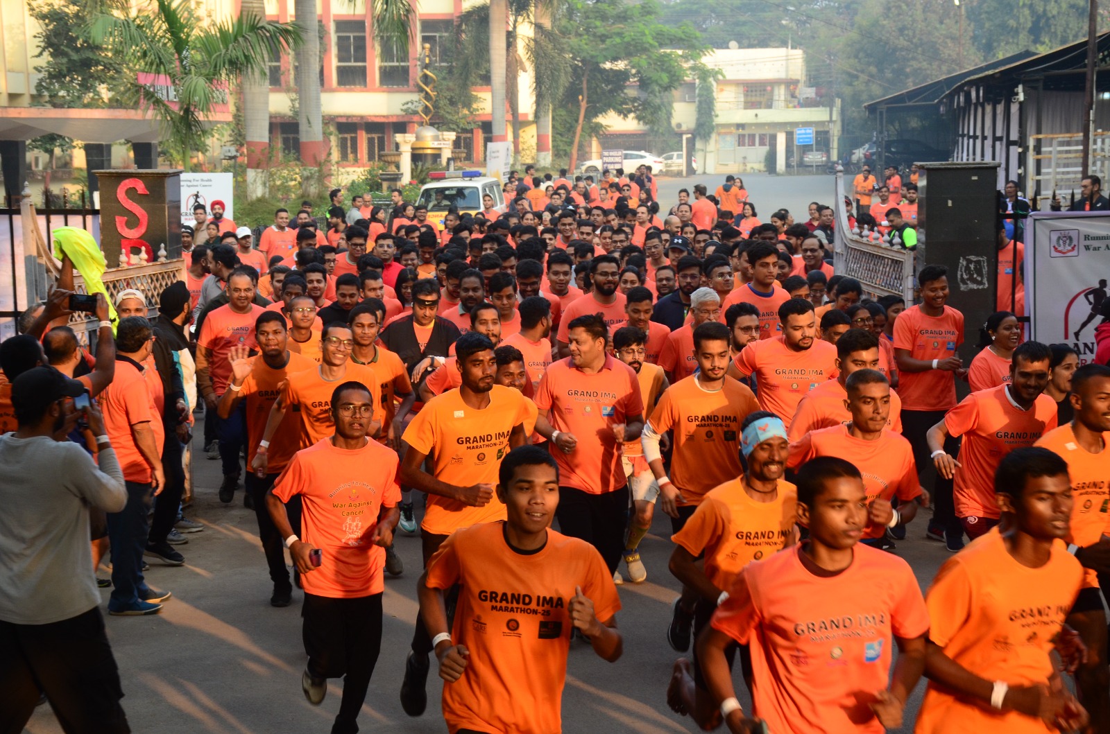 कैंसर जागरूकता के लिए ग्रैंड IMA मैराथन, रायपुर में उमड़े 1200 से अधिक धावक कैंसर जागरूकता के लिए ग्रैंड IMA मैराथन, रायपुर में उमड़े 1200 से अधिक धावक