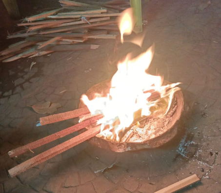 रायपुर नगर निगम द्वारा राजधानी में 30 से अधिक स्थानों में अलाव जलाने की व्यबस्था रायपुर नगर निगम द्वारा राजधानी में 30 से अधिक स्थानों में अलाव जलाने की व्यबस्था