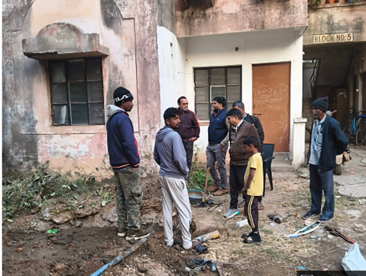 नगर निगम द्वारा सड्डू ,, कचना , पत्रकार कॉलोनी में सभी लीकेज की मरम्मत और संधारण कार्य नगर निगम द्वारा सड्डू ,, कचना , पत्रकार कॉलोनी में सभी लीकेज की मरम्मत और संधारण कार्य