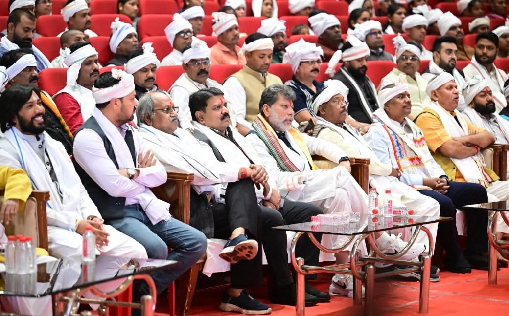 प्रधानमंत्री के “मन की बात” का श्रवण प्रधानमंत्री के “मन की बात” का श्रवण