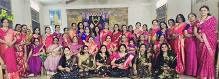 'उड़ी उड़ी जाए, झटपट फटाफट' गाने पर ग्रुप डांस ने बटोरी तालियां 'उड़ी उड़ी जाए, झटपट फटाफट' गाने पर ग्रुप डांस ने बटोरी तालियां