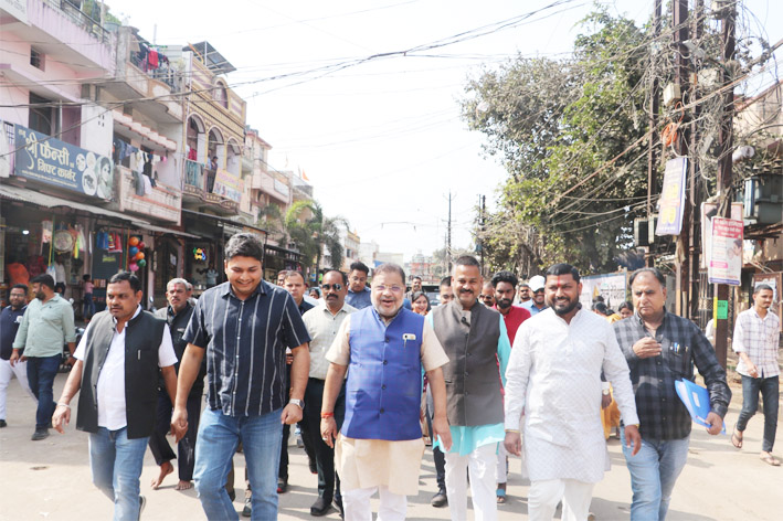 भाठागांव रोड के एक ओर का सड़क डामरीकरण कार्य हर हाल में 15 फरवरी तक पूर्ण हो जाये भाठागांव रोड के एक ओर का सड़क डामरीकरण कार्य हर हाल में 15 फरवरी तक पूर्ण हो जाये