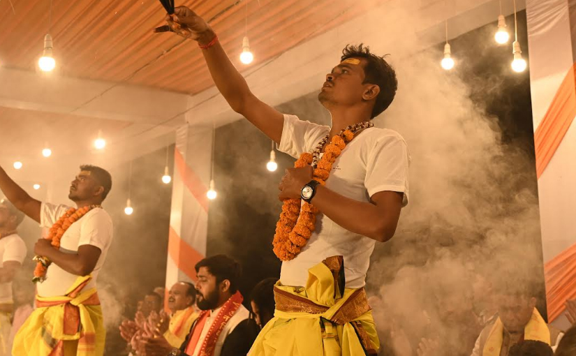 महानदी आरती में श्रद्धा, भक्ति और आस्था का अद्भुत संगम, उमड़ा श्रद्धालुओं का सैलाब महानदी आरती में श्रद्धा, भक्ति और आस्था का अद्भुत संगम, उमड़ा श्रद्धालुओं का सैलाब