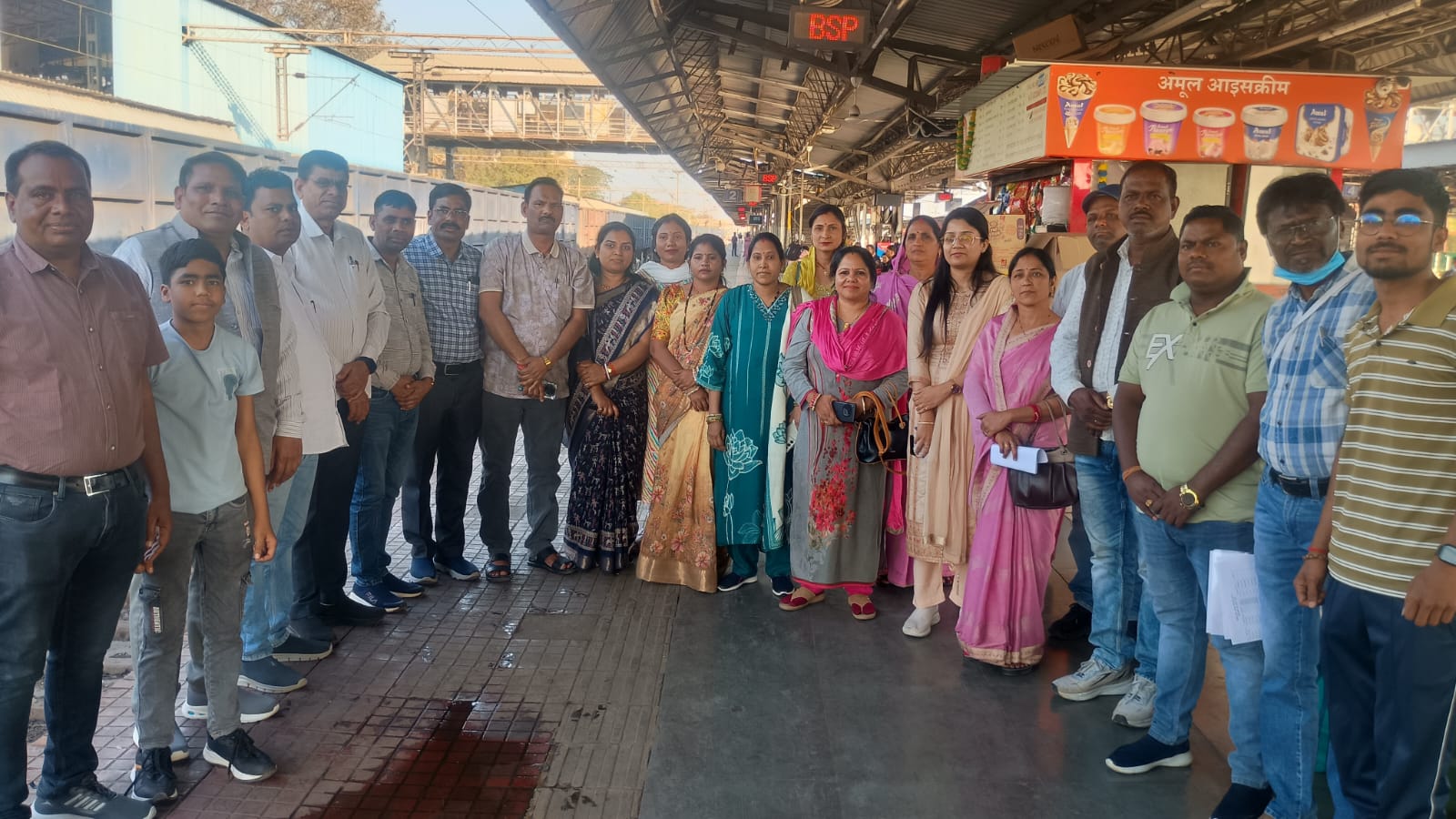 जिला पंचायत बिलासपुर का प्रतिनिधिमंडल सात दिवसीय आवासीय प्रशिक्षण हेतु मुंबई रवाना जिला पंचायत बिलासपुर का प्रतिनिधिमंडल सात दिवसीय आवासीय प्रशिक्षण हेतु मुंबई रवाना