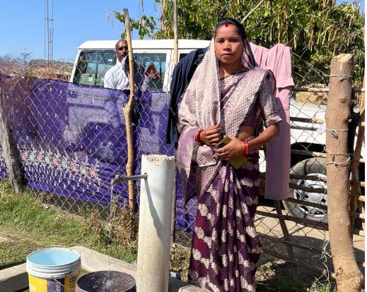 नल से जल ने बदली गांव की तस्वीर, दीपा की जिन्दगी में आई खुशहाली नल से जल ने बदली गांव की तस्वीर, दीपा की जिन्दगी में आई खुशहाली