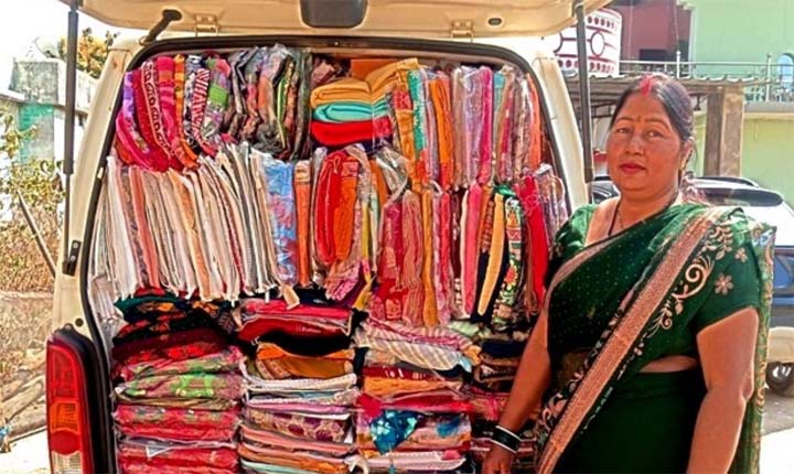 व्यवसायी के तौर पर पहचान बना रहीं हैं रेणुबाला व्यवसायी के तौर पर पहचान बना रहीं हैं रेणुबाला