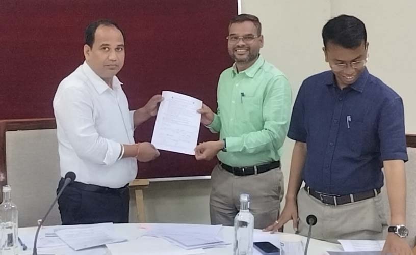 मानवता की सेवा के लिए रेडक्रॉस सोसाइटी से जुड़ने का आह्वान, डिप्टी कलेक्टर उपेन्द्र किण्डो बने सदस्य मानवता की सेवा के लिए रेडक्रॉस सोसाइटी से जुड़ने का आह्वान, डिप्टी कलेक्टर उपेन्द्र किण्डो बने सदस्य