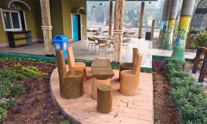 गार्बेज से गौरव तक: डंपिंग ग्राउंड से बनी ‘जनजातीय गौरव वाटिका’ गार्बेज से गौरव तक: डंपिंग ग्राउंड से बनी ‘जनजातीय गौरव वाटिका’