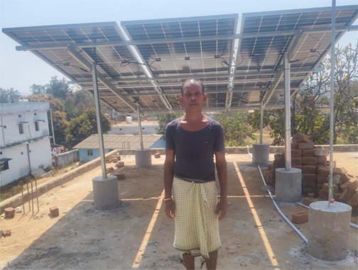 राजमन नाग बने मिसाल: 'पीएम सूर्य घर योजना' से घर की छत पर उगाई बिजली राजमन नाग बने मिसाल: 'पीएम सूर्य घर योजना' से घर की छत पर उगाई बिजली