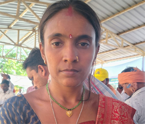 आवेदन के बाद तत्काल बना श्रम कार्ड, श्रीमती सरोज बाई ने जताया मुख्यमंत्री का आभार आवेदन के बाद तत्काल बना श्रम कार्ड, श्रीमती सरोज बाई ने जताया मुख्यमंत्री का आभार
